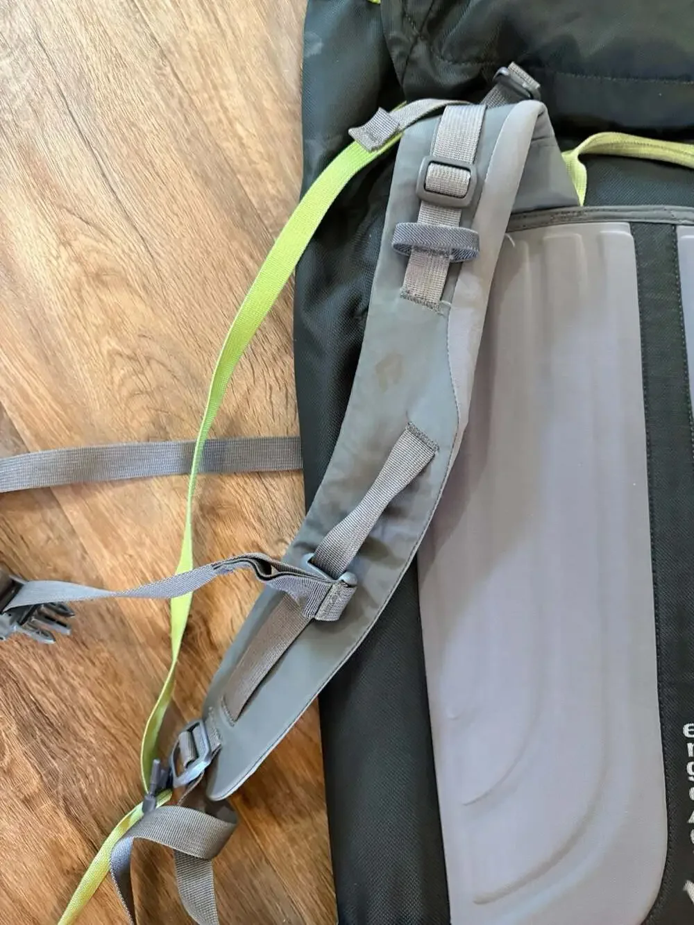 Black Diamond Axis 33 Hiking Mountaineering Backpack